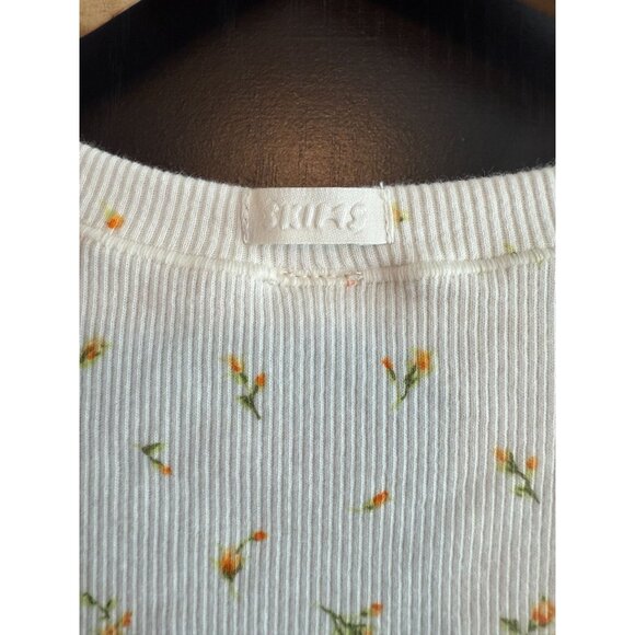 Skims Women's Ribbed Cotton White Floral Short Sleeve Top XL Dainty Casual - Picture 3 of 10